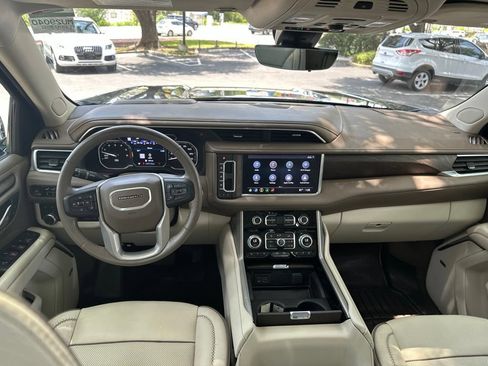 Used 2021 GMC Yukon XL Denali w/ Denali Ultimate Package AWD/4WD image 23