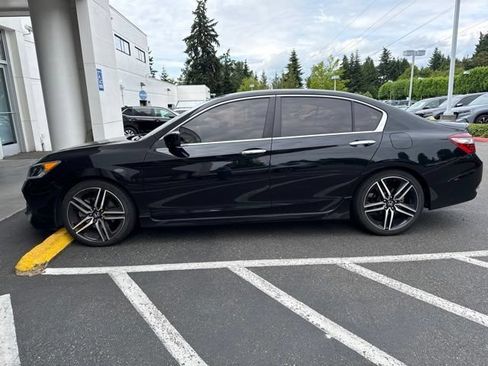 Used 2016 Honda Accord Sport image 3