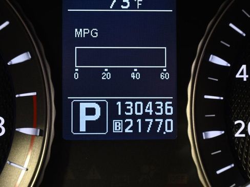 Used 2011 INFINITI M37 x w/ Premium Pkg AWD/4WD image 25
