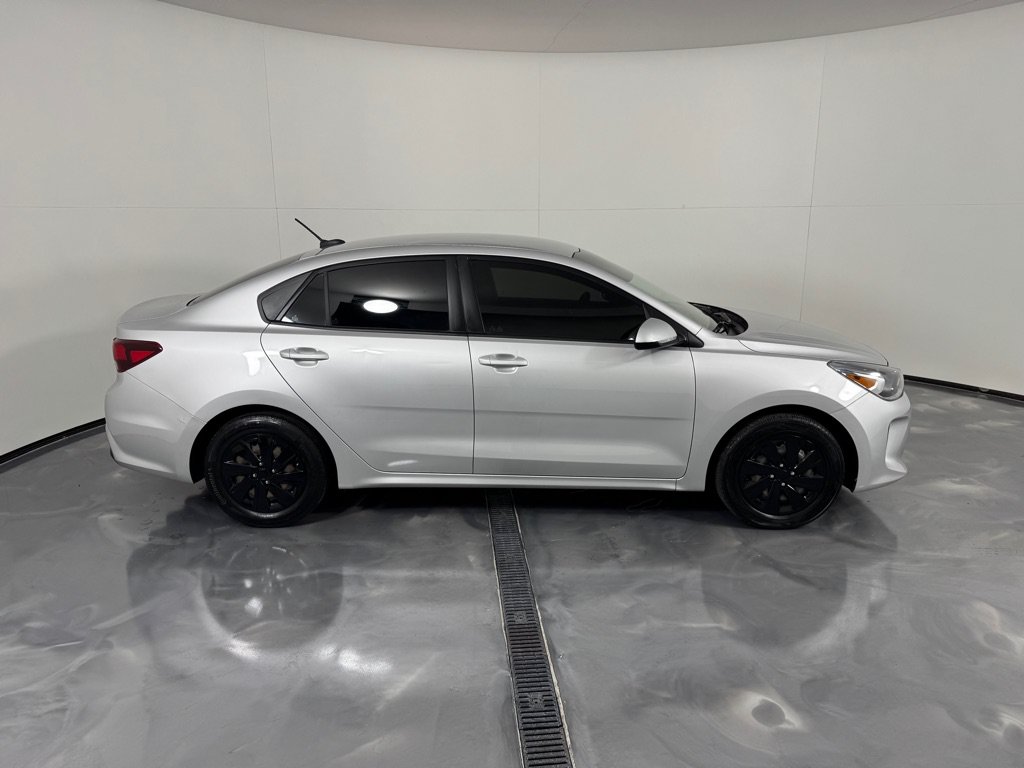 Used 2019 Kia Rio S FWD image 4