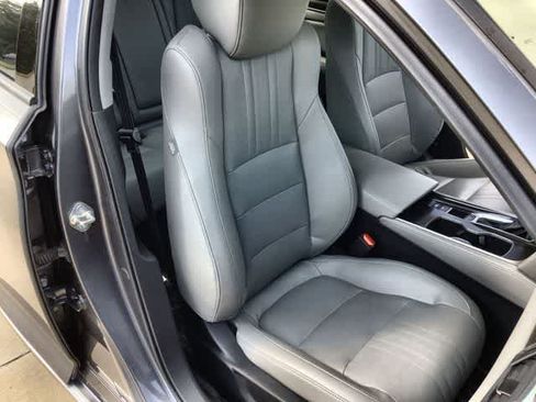Certified 2018 Honda Accord EX-L image 12