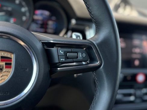 Certified 2026 Porsche Macan AWD/4WD image 23