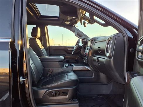 Used 2019 Chevrolet Silverado 1500 High Country w/ Technology Package image 33