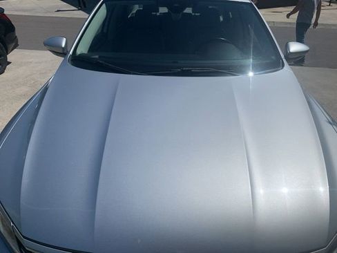 Used 2017 Volkswagen Passat 1.8T SEL Premium image 4