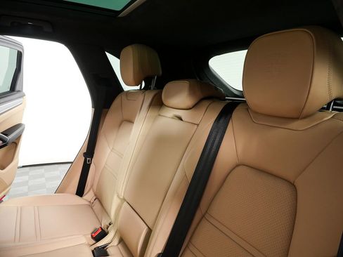 Certified 2023 Porsche Cayenne Turbo w/ Assistance Package image 23