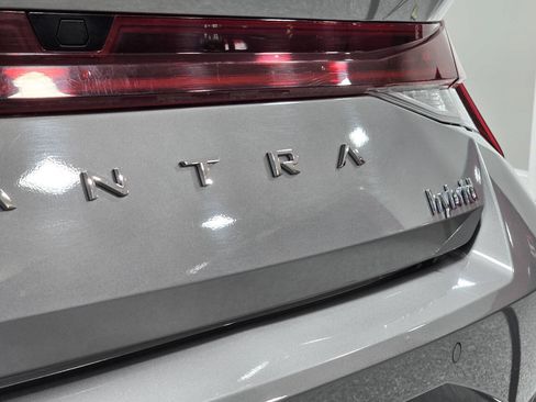 Used 2023 Hyundai Elantra Limited w/ Winter Weather Package FWD image 18
