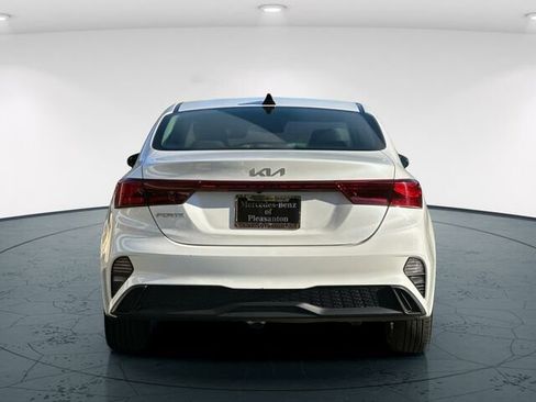 Used 2023 Kia Forte LXS image 6