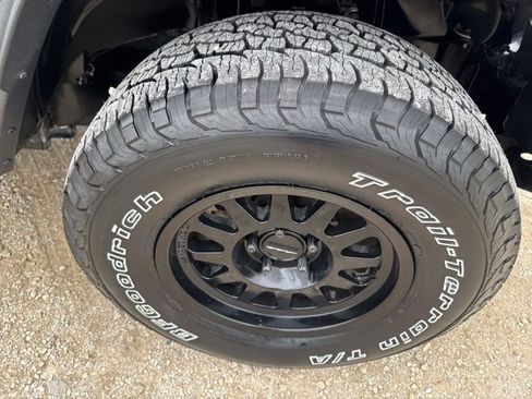 Used 2020 Jeep Gladiator Sport w/ Quick Order Package 24S image 23