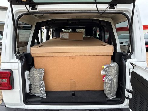 New 2025 Jeep Wrangler Sahara image 22