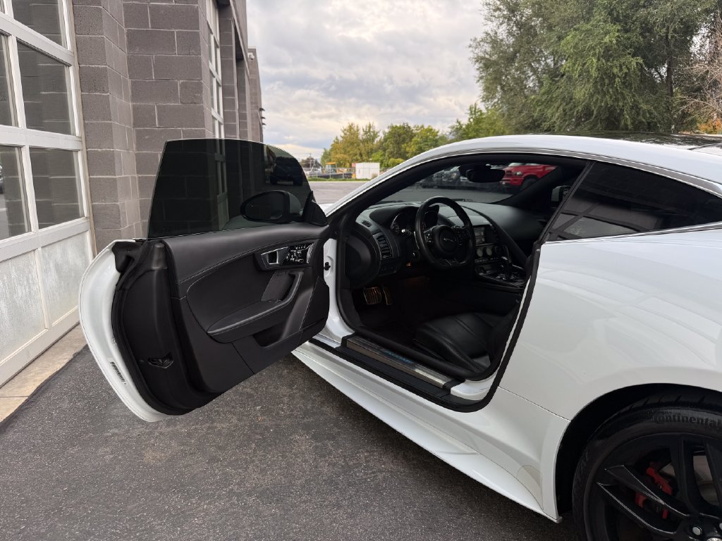 Used 2016 Jaguar F-TYPE R AWD/4WD image 18