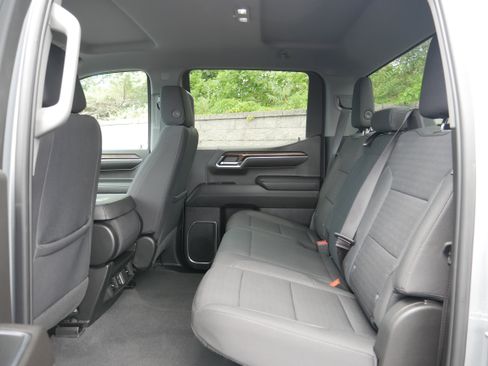 Certified 2023 Chevrolet Silverado 1500 LT AWD/4WD image 15