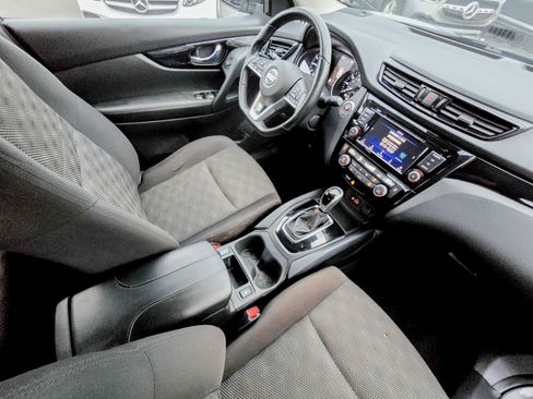 Used 2022 Nissan Rogue Sport SV image 20