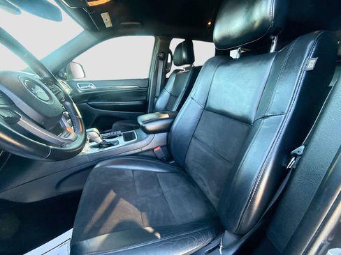 Used 2019 Jeep Grand Cherokee Altitude image 21