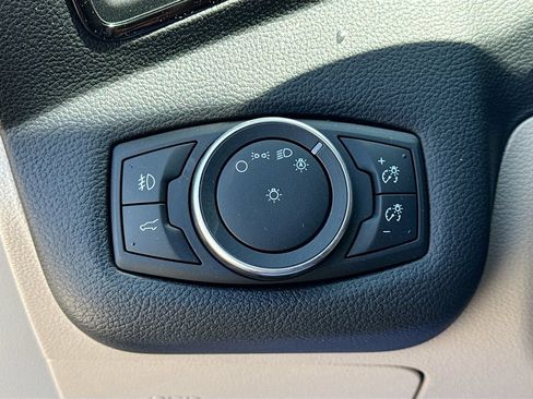 Used 2017 Ford Escape Titanium FWD image 10