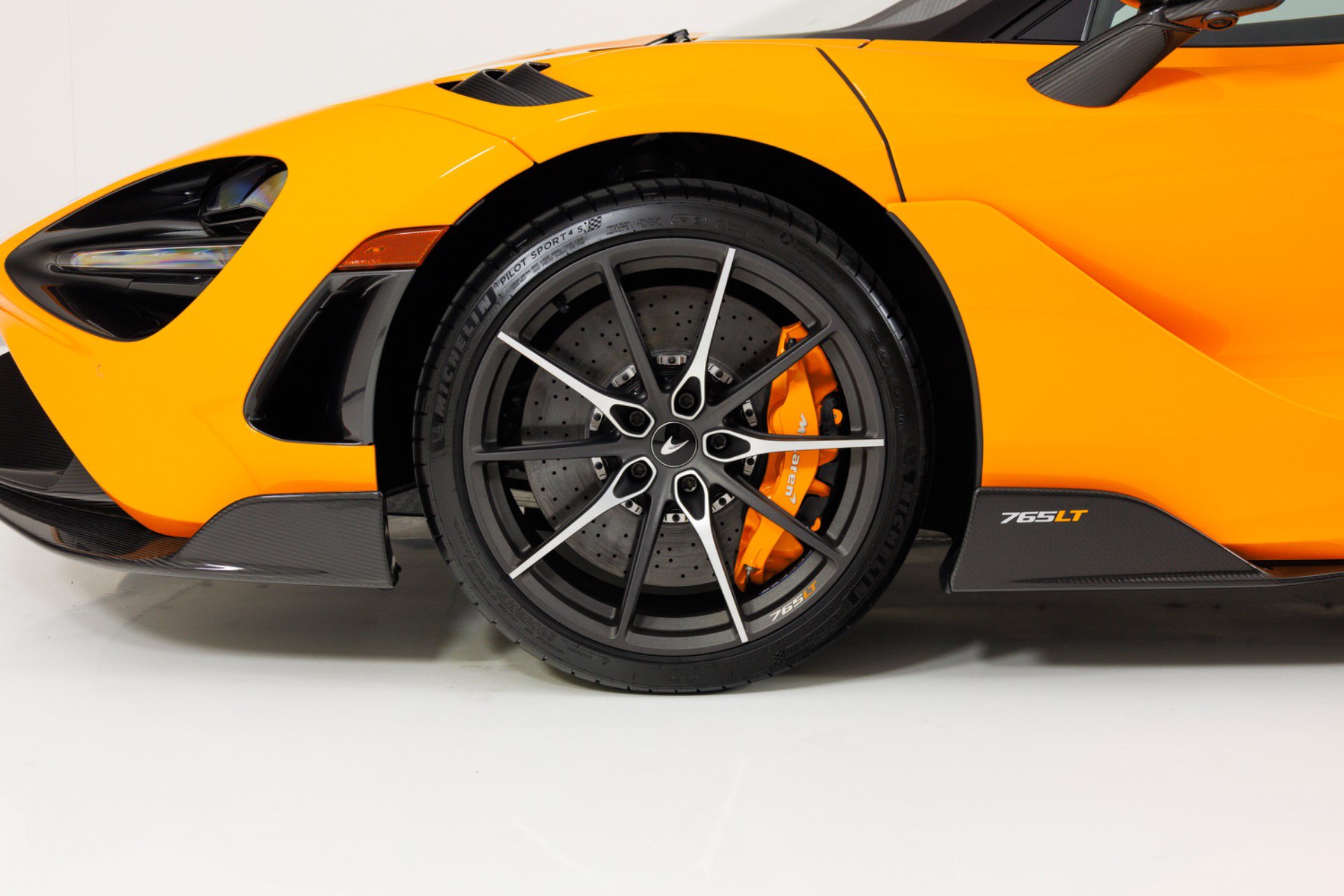Used 2021 McLaren 765LT RWD image 12