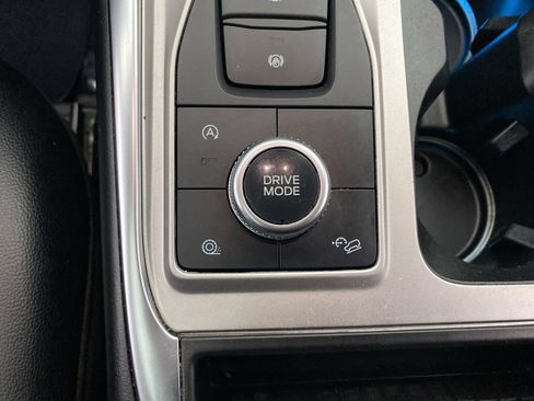Used 2021 Ford Explorer Limited w/ Equipment Group 301A AWD/4WD image 20