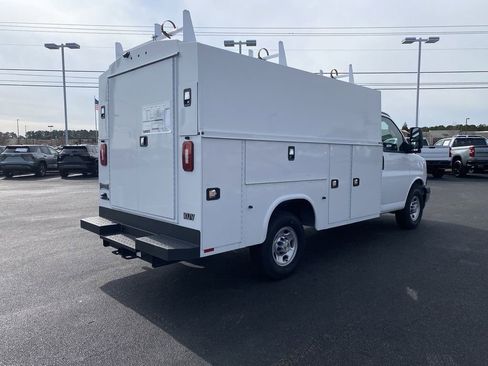 New 2025 Chevrolet Express 3500 w/ Power Convenience Package RWD image 8