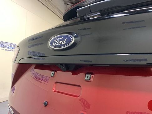 Certified 2019 Ford Edge ST w/ Convenience Package AWD/4WD image 18