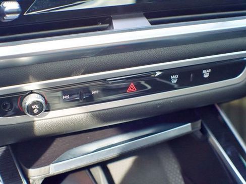 Used 2024 BMW X5 M60i image 32