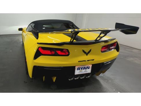 Used 2017 Chevrolet Corvette Stingray Convertible RWD image 7