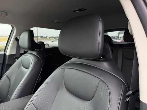 New 2025 Kia EV6 Wind RWD image 11