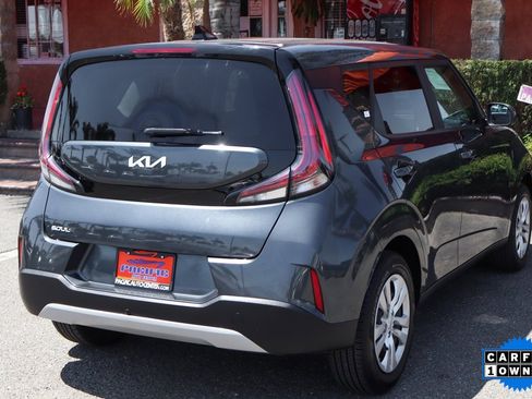 Used 2023 Kia Soul LX image 8