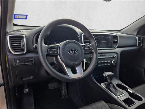 Used 2020 Kia Sportage LX image 8
