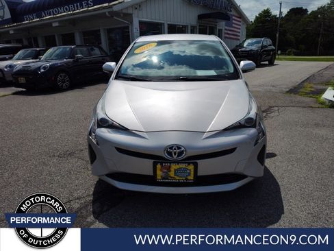 Used 2016 Toyota Prius Three FWD image 8