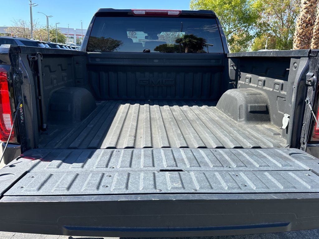 Used 2023 GMC Sierra 1500 SLT w/ SLT Premium Package AWD/4WD image 21
