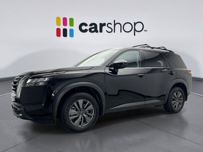 Used 2024 Nissan Pathfinder SV