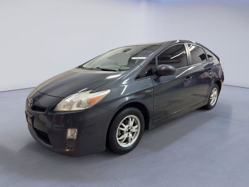 Used 2011 Toyota Prius Three image 3