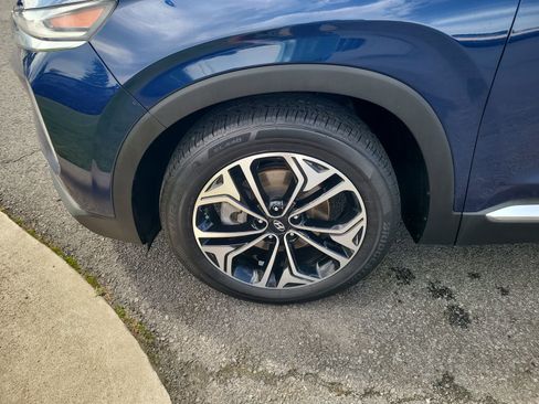Used 2019 Hyundai Santa Fe Limited FWD image 9