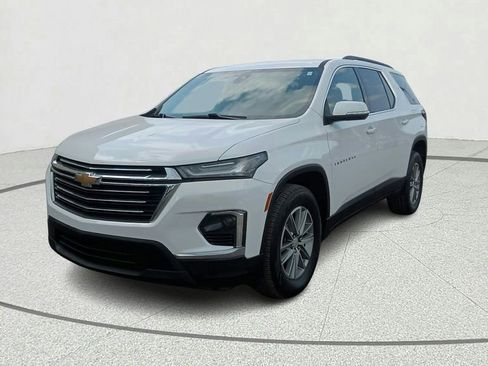Used 2023 Chevrolet Traverse LT FWD image 3