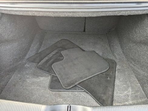 Used 2018 Dodge Charger SXT image 18