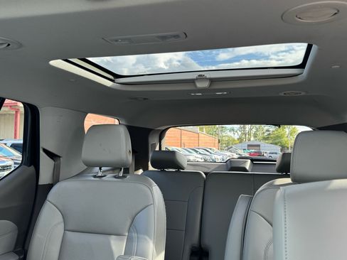 Used 2018 Chevrolet Traverse Premier image 38