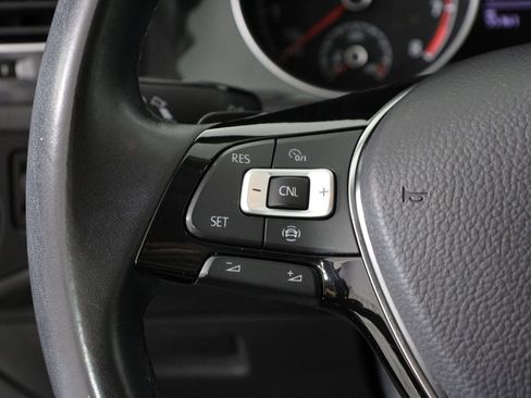 Used 2019 Volkswagen Golf S FWD image 10