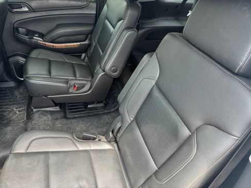 Used 2018 Chevrolet Suburban Premier AWD/4WD image 9