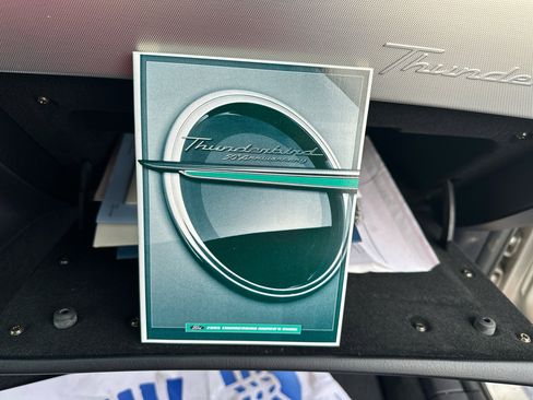 Used 2005 Ford Thunderbird image 51