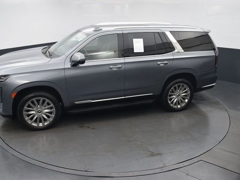 Used 2021 Cadillac Escalade Premium Luxury w/ LPO, Illumination Package image 44