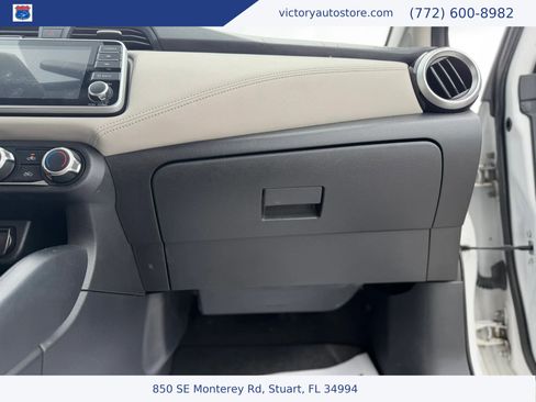 Used 2020 Nissan Versa SV FWD image 31