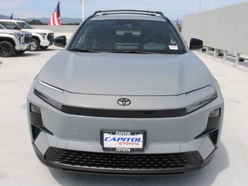 New 2026 Toyota C-HR AWD/4WD image 7