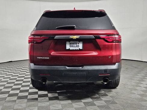 Used 2022 Chevrolet Traverse LT FWD image 3