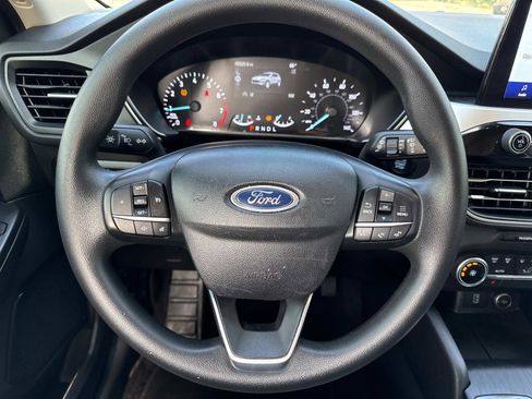 Used 2020 Ford Escape SE image 14