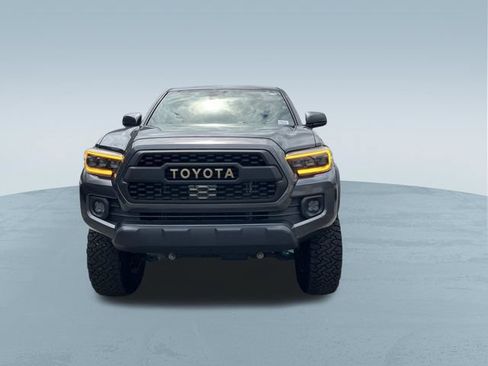 Used 2023 Toyota Tacoma TRD Off-Road w/ Technology Package AWD/4WD image 10
