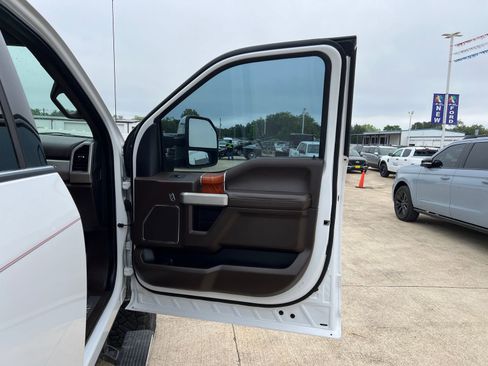 Used 2019 Ford F350 King Ranch w/ King Ranch Ultimate Package AWD/4WD image 10