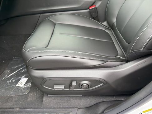 New 2025 Jeep Grand Cherokee Limited image 10