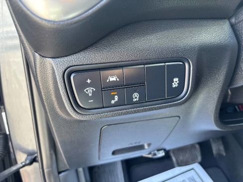 Used 2022 Kia Soul LX w/ Technology Package FWD image 16
