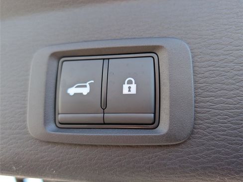 Used 2024 Mitsubishi Outlander SEL image 15