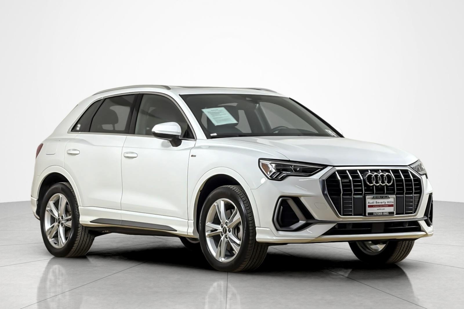 Used 2023 Audi Q3 2.0T Premium Plus w/ Premium Plus Package AWD/4WD image 7