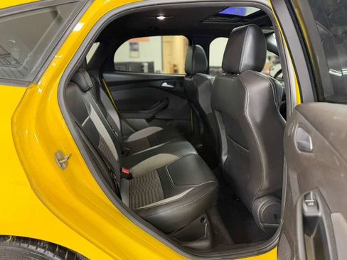 Used 2017 Ford Focus ST w/ Equipment Group 401A FWD image 14